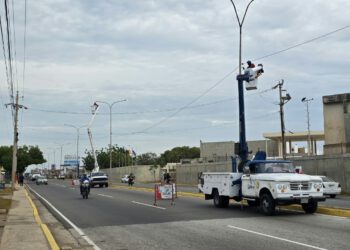 Plan Integral de Iluminación Comunitaria llegó a importantes  avenidas  de Maracaibo