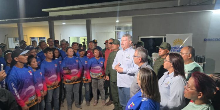Gobernación del Zulia y Vicepresidencia de Servicios despliegan Bricomiles para adecuar 50 escuelas ante el inicio de clases