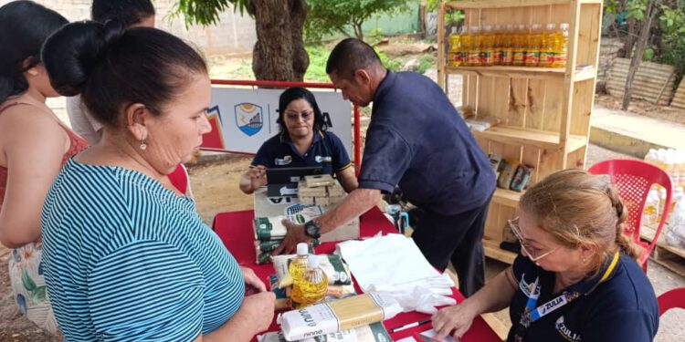 Beneficiadas 5.000 familias en jornadas de Campo Soberano y Bodega Móvil en Maracaibo