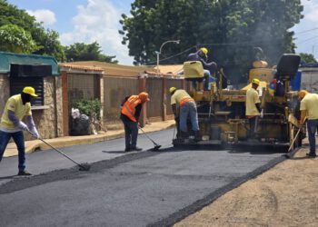 Inicia Plan Estadal de Asfaltado en vías del barrio Alberto Carnevalli para favorecer a más de 28.000 habitantes