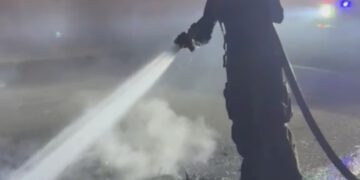 Cuerpo de Bomberos de Maracaibo sofoca incendios provocados en la vialidad de la ciudad