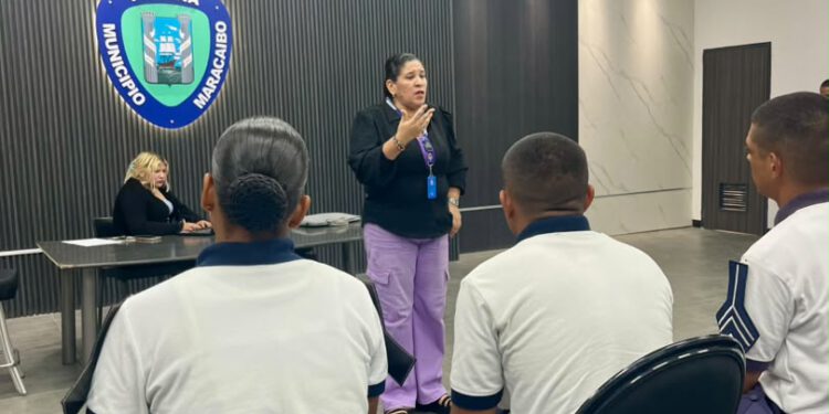 FUNDANIS brinda formación sobre protección de NNA a estudiantes de la Academia de Polimaracaibo 1 FUNDANIS brinda formación sobre protección de NNA a estudiantes de la Academia de Polimaracaibo