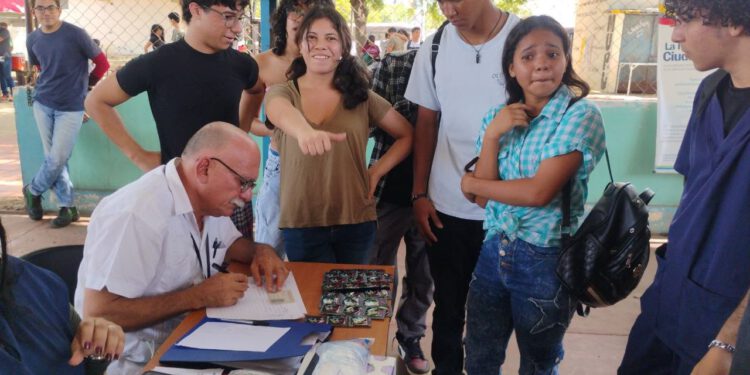Jornada médica integral atiende a más de 260 estudiantes  de la Universidad Politécnica Territorial de Maracaibo