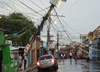 Alcalde Di Martino: «Activamos nuestro protocolo de emergencia ante las fuertes lluvias y vientos huracanados «