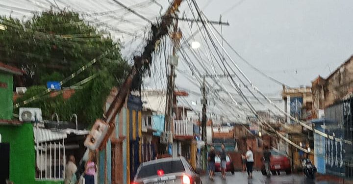 Alcalde Di Martino: «Activamos nuestro protocolo de emergencia ante las fuertes lluvias y vientos huracanados «