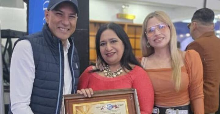 Expo Petróleo Turismo y Gas culminó con éxito con la entrega del Premio Chaima de Oro