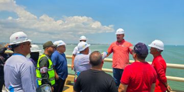 Luis Caldera arranca la modernización del alumbrado del Puente sobre el Lago