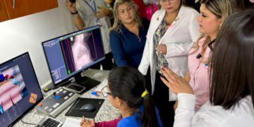 Primera Dama del Zulia impulsa atención médica a pacientes oncológicas en el Mes Rosa