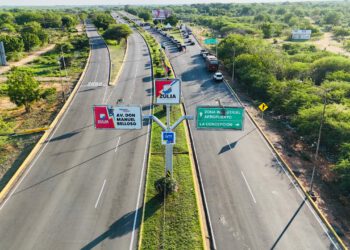 ENTREGAN REASFALTADO DE 11 KM DEL CORREDOR VIAL DON MANUEL BELLOSO, QUE CONDUCE AL AEROPUERTO LA CHINITA